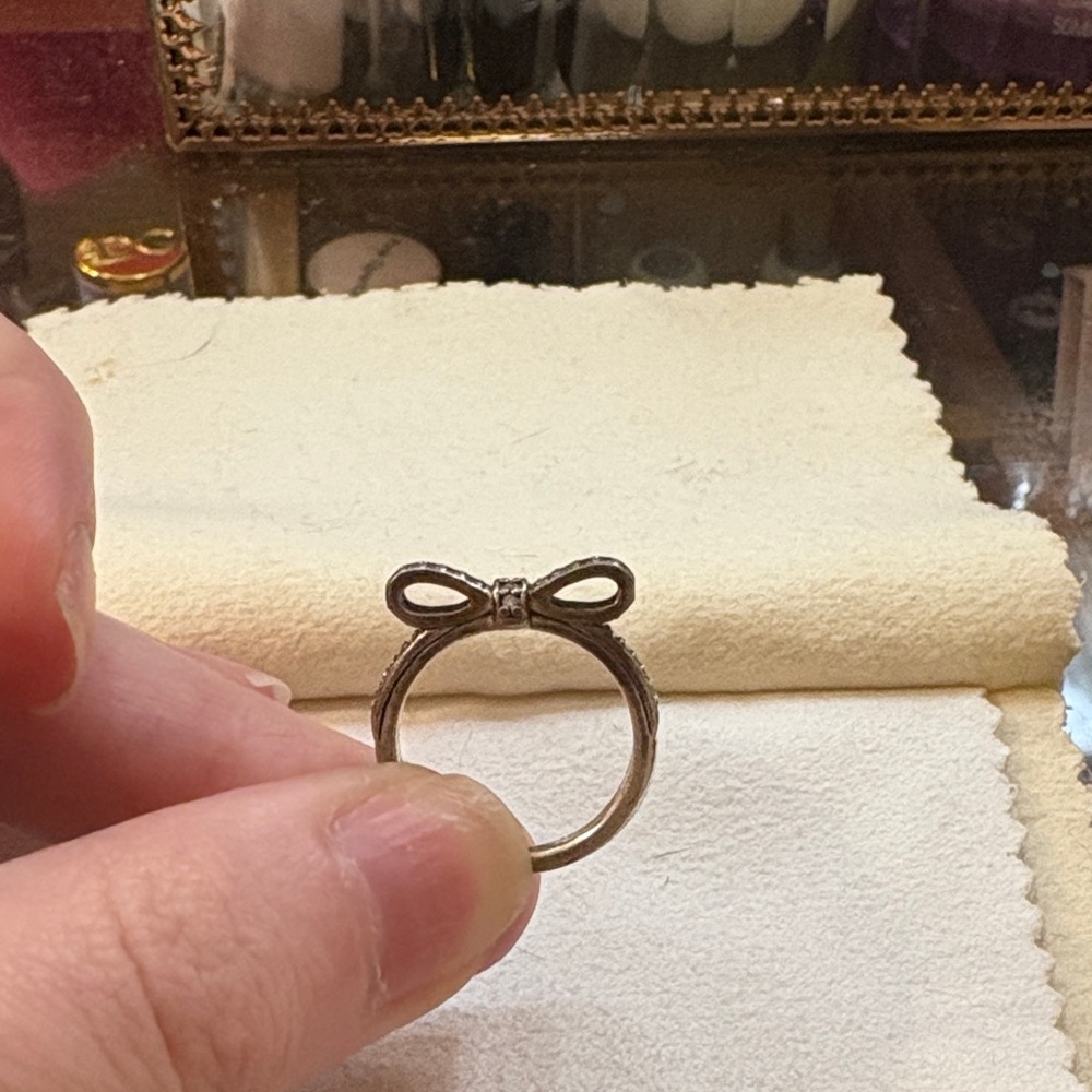 DISCONTINUED Pandora Silver Bow Ring